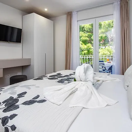 Skalinada Sea View 3* لوكفا روجوزنيكا