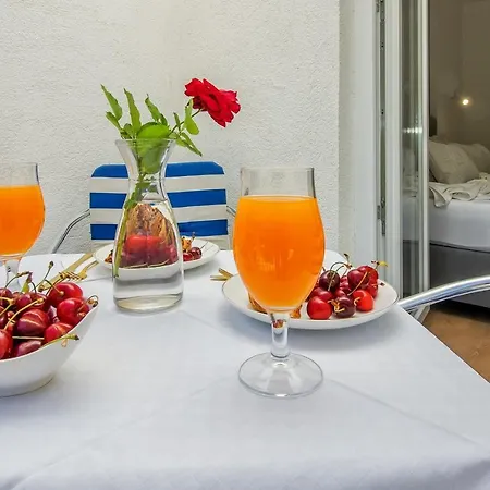Skalinada Sea View 3*