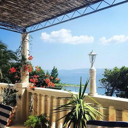 Skalinada Sea View 3*